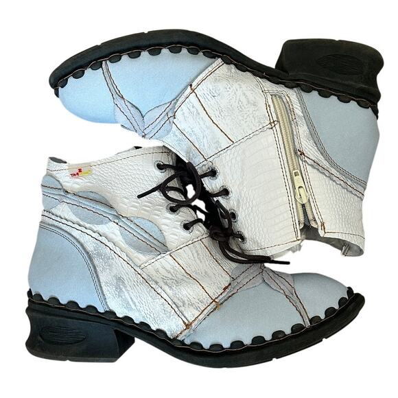 TMA Eyes Blue Leaf Ankle Boots SIZE 9 Fairy Boho Washed Leather Combat $160 - Picture 1 of 7